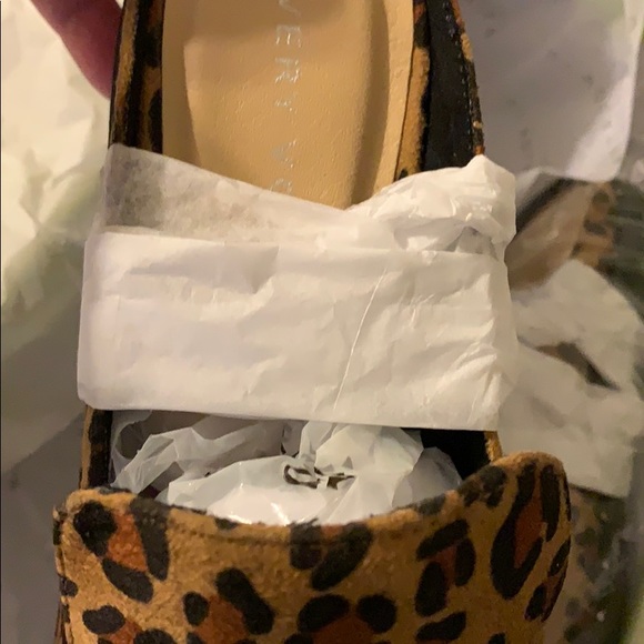 NIB Very Volatile leopard print mules SZ 7 - Picture 3 of 11